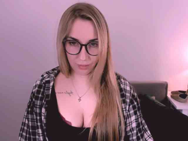 AriaBeauty webcam