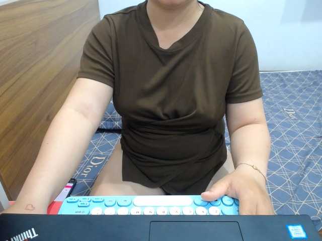 --Luna-- live cam on BongaCams