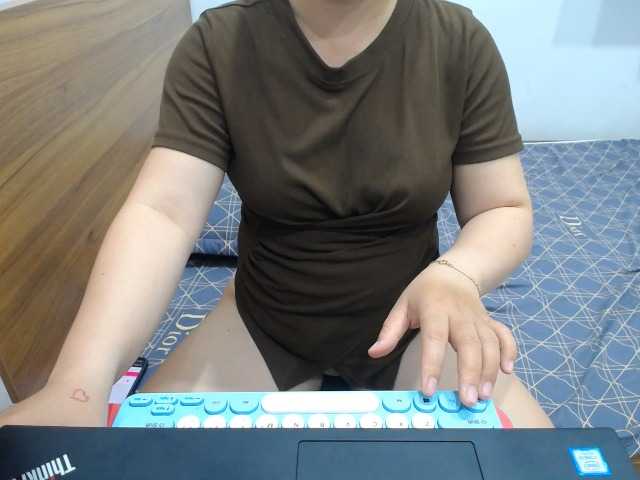 --Luna-- live cam on BongaCams