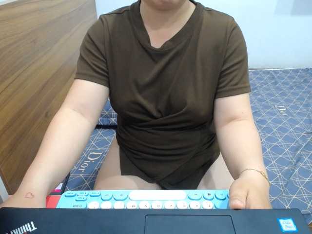 --Luna-- live cam on BongaCams