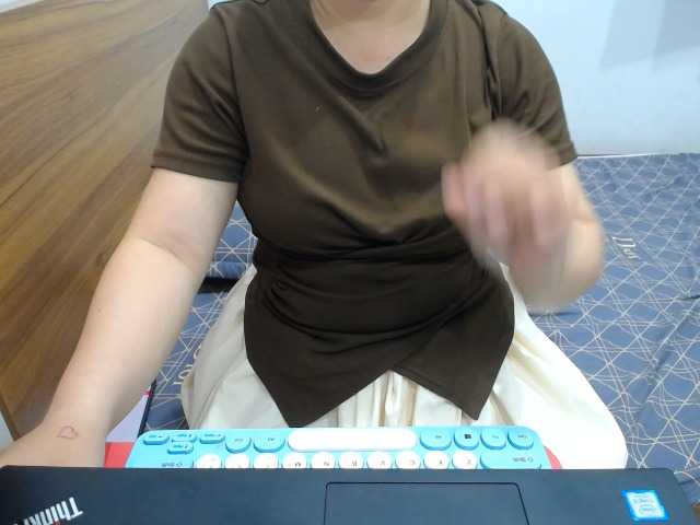 --Luna-- live cam on BongaCams