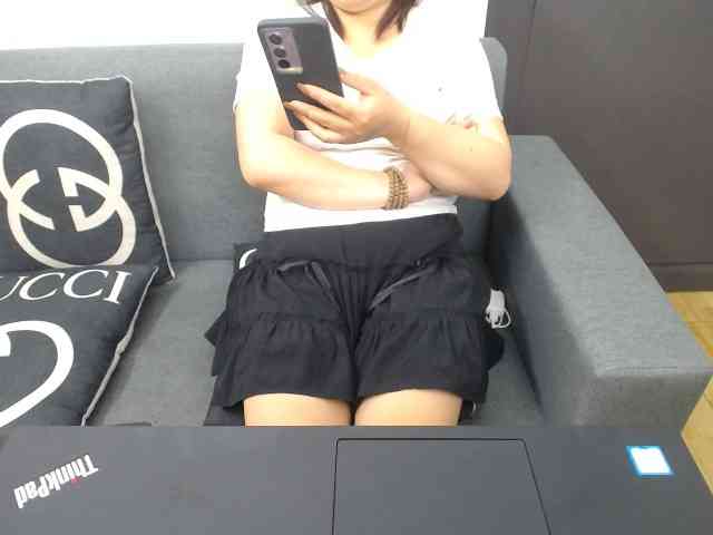 --Luna-- webcam