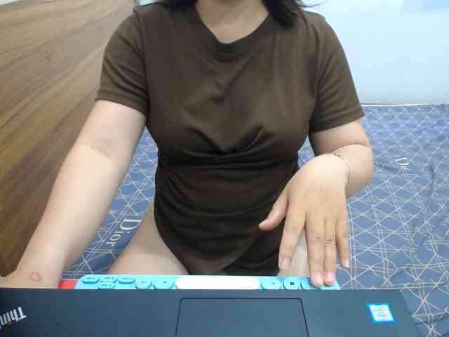 --Luna-- webcam