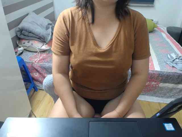 --Luna-- webcam