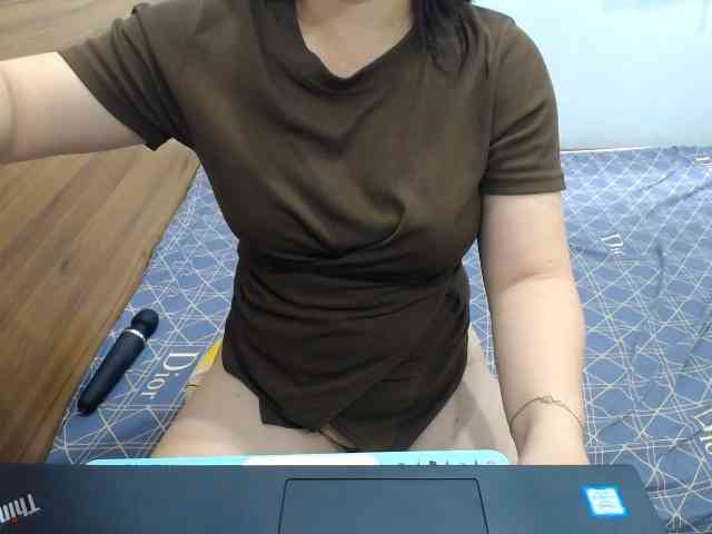 --Luna-- webcam