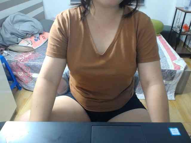 --Luna-- webcam