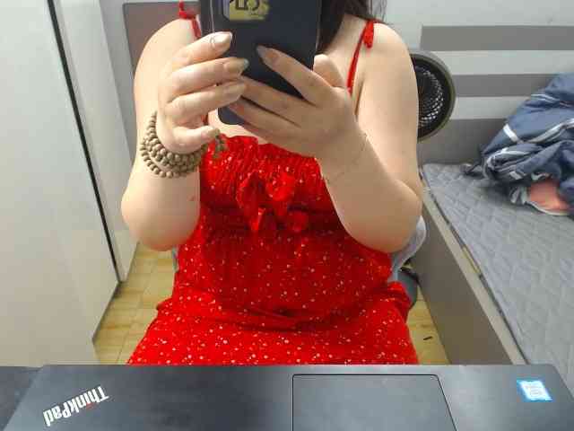 --Luna-- webcam