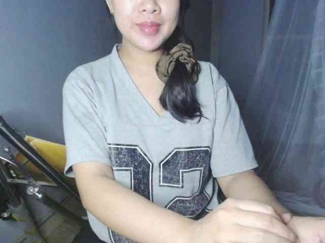 --Luna-- webcam