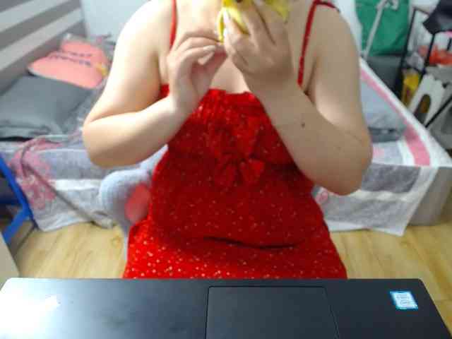 --Luna-- webcam