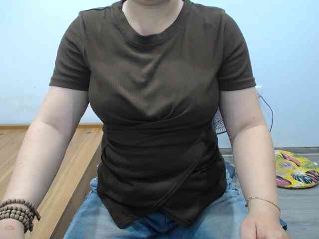 --Luna-- webcam