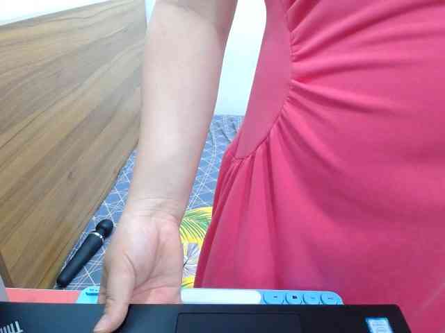 --Luna-- webcam