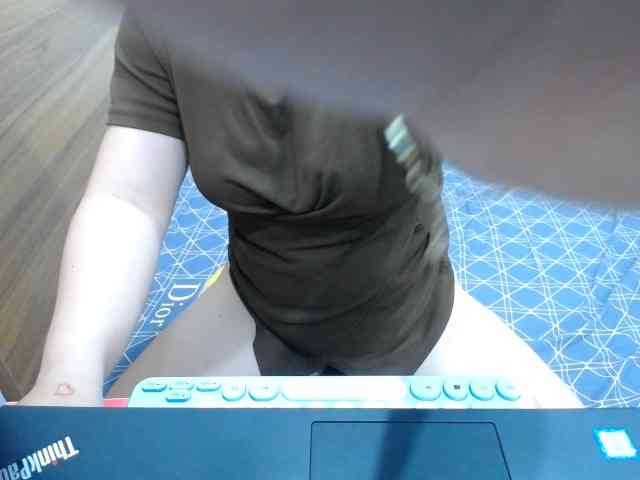 --Luna-- webcam