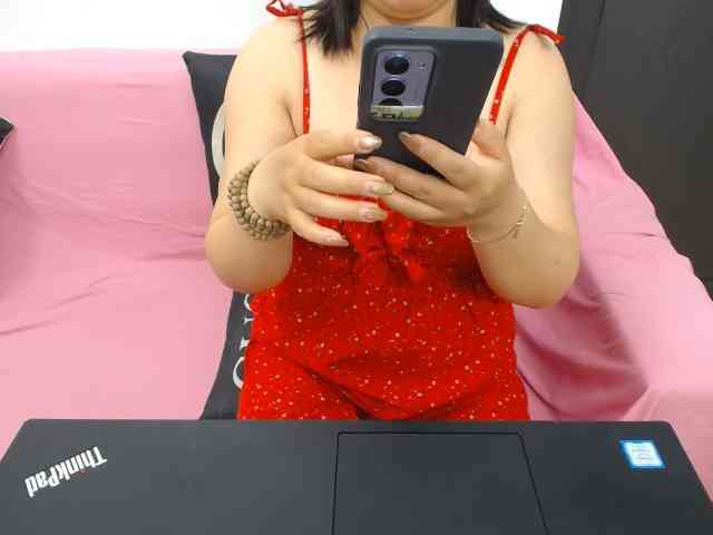 --Luna-- webcam