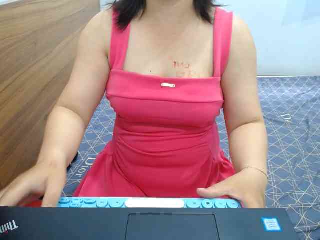 --Luna-- webcam