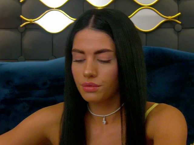 LeyaCass — live female cam