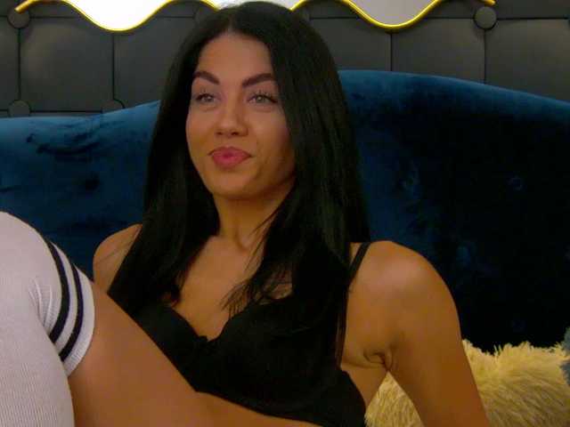 LeyaCass live cam on BongaCams