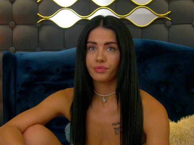 LeyaCass — live female cam