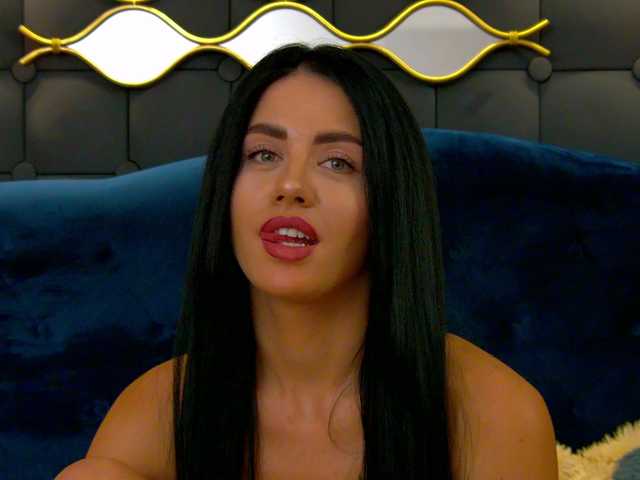 LeyaCass live cam on BongaCams