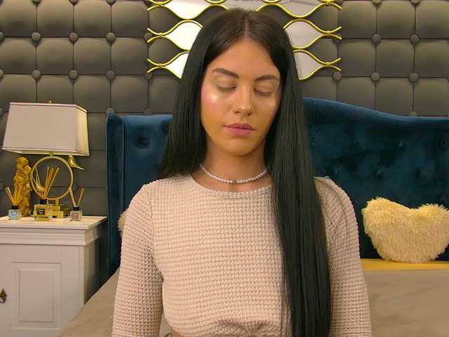 LeyaCass's BongaCams show and profile