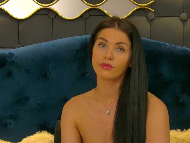 LeyaCass live cam