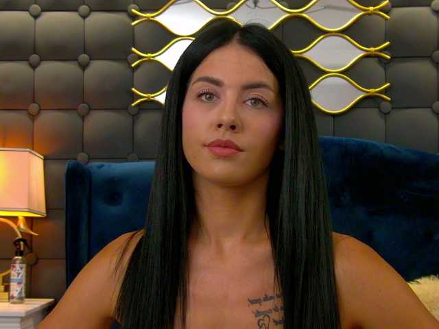 LeyaCass live cam on BongaCams
