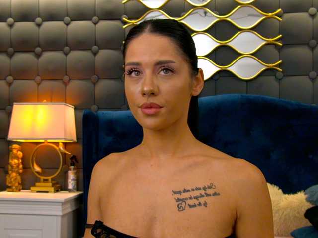 LeyaCass live cam on BongaCams