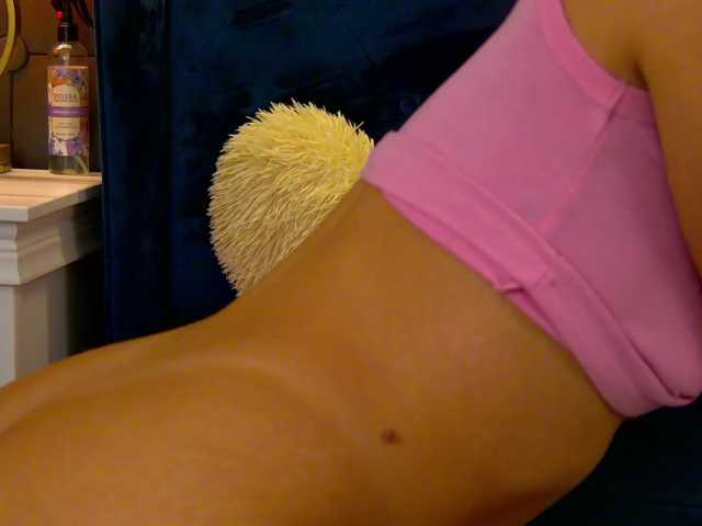 LeyaCass live cam on BongaCams