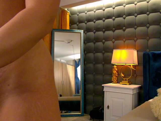 LeyaCass live webcam show