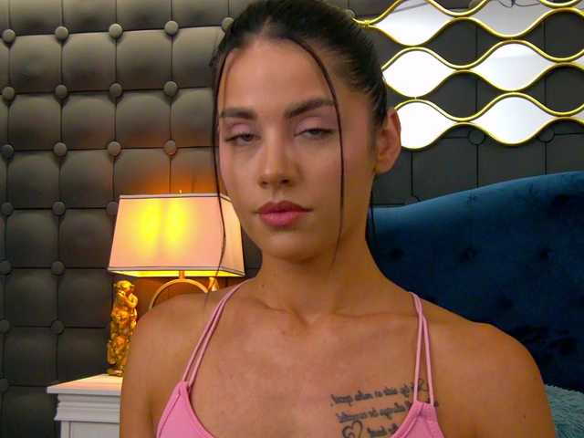 LeyaCass live cam on BongaCams