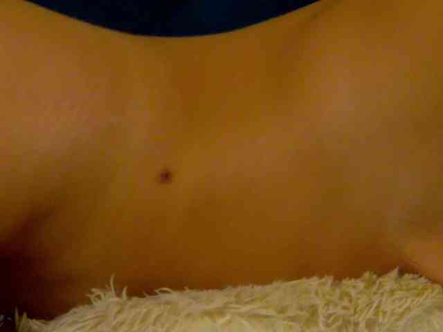 LeyaCass webcam