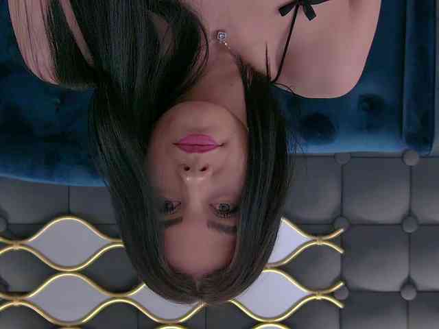 LeyaCass webcam