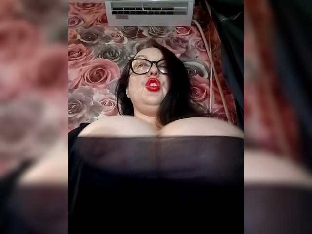 ViktoryDimond live cam on BongaCams