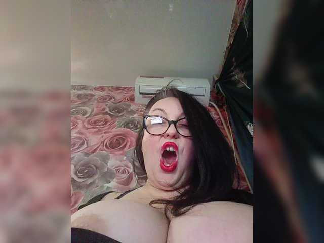 ViktoryDimond's BongaCams show and profile