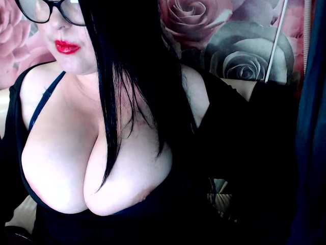 ViktoryDimond live cam on BongaCams