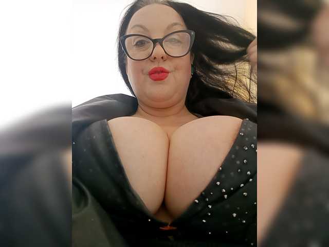 ViktoryDimond's BongaCams show and profile