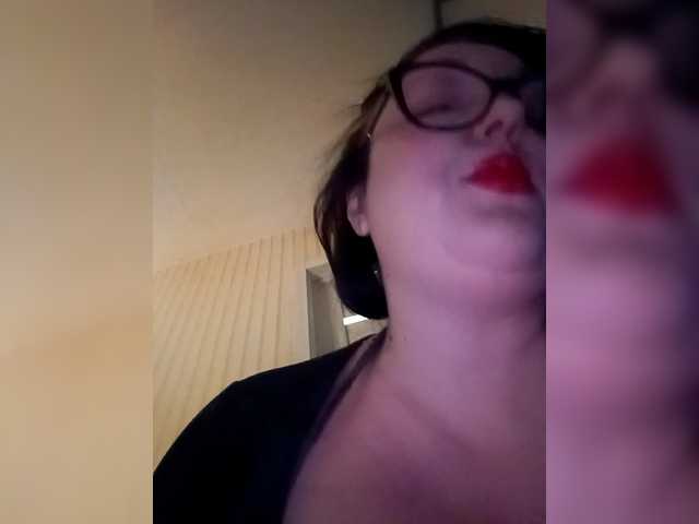 ViktoryDimond's BongaCams show and profile