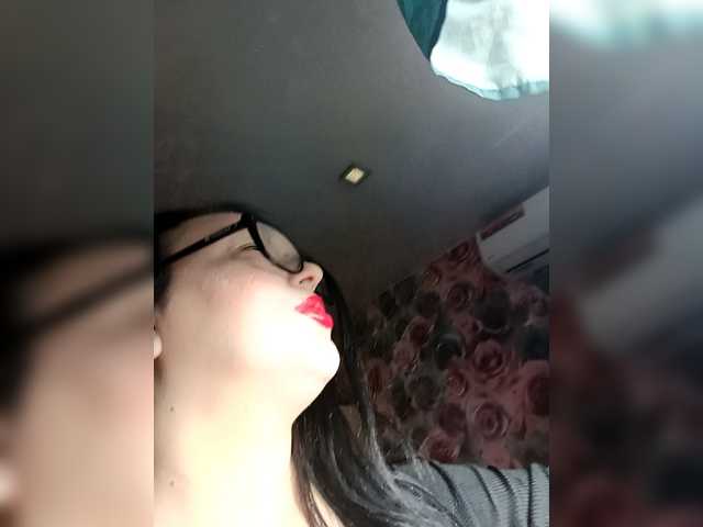 ViktoryDimond's BongaCams show and profile