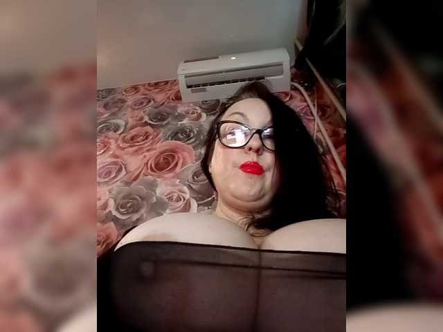 ViktoryDimond live cam on BongaCams