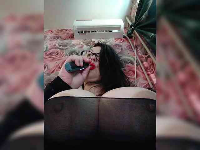 ViktoryDimond webcam