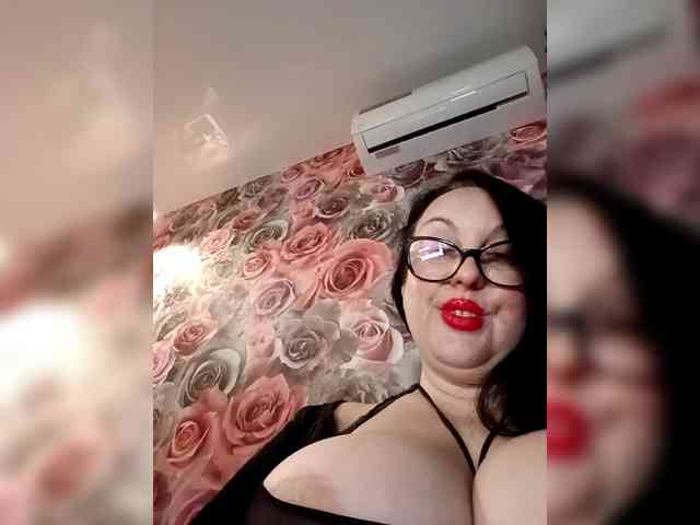 ViktoryDimond webcam