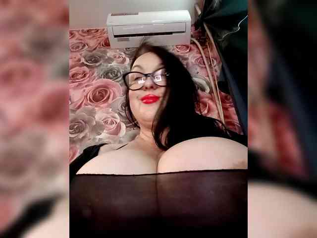 ViktoryDimond webcam