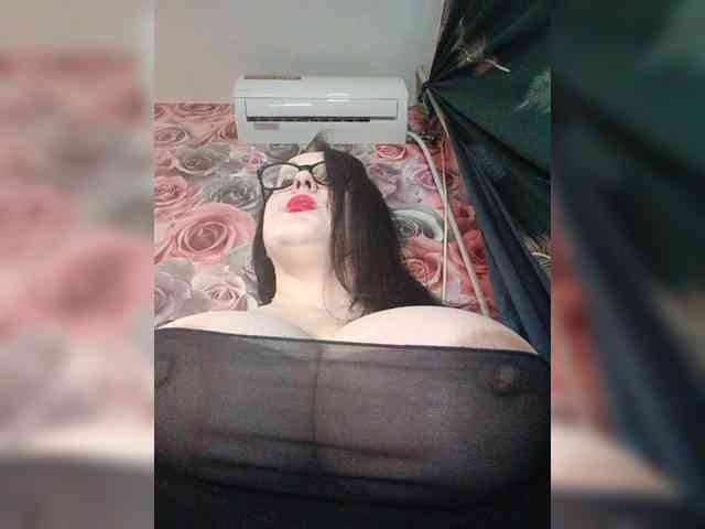 ViktoryDimond webcam