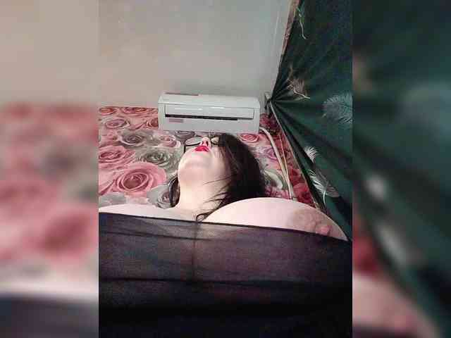 ViktoryDimond webcam