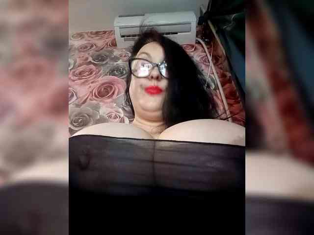 ViktoryDimond webcam