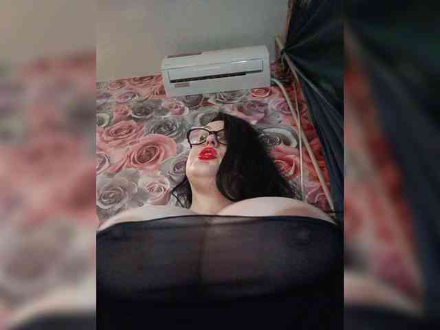 ViktoryDimond webcam