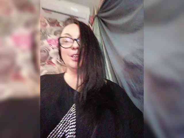 ViktoryDimond webcam