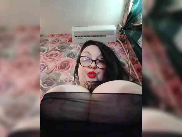ViktoryDimond webcam