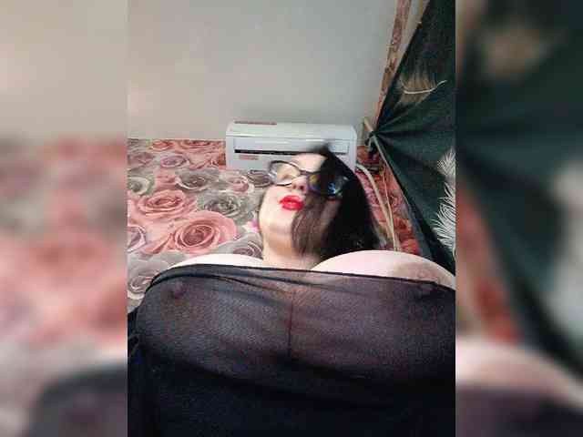 ViktoryDimond webcam