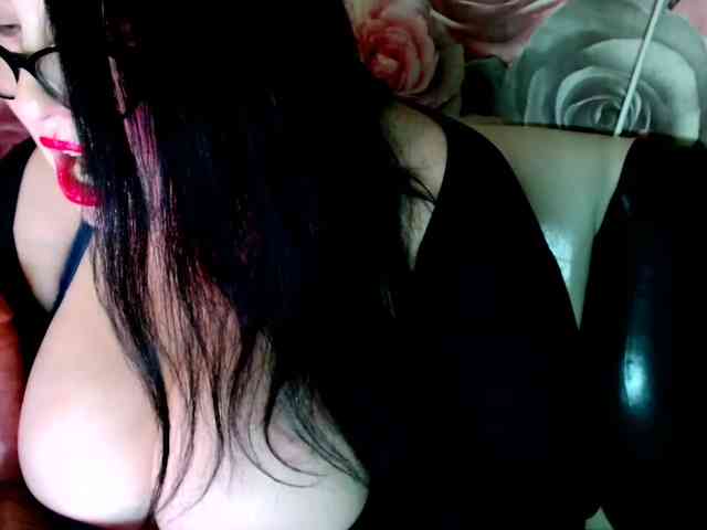 ViktoryDimond webcam