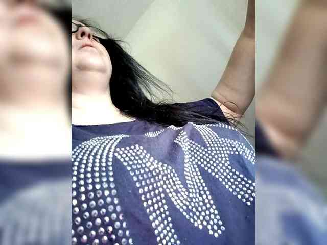 ViktoryDimond webcam